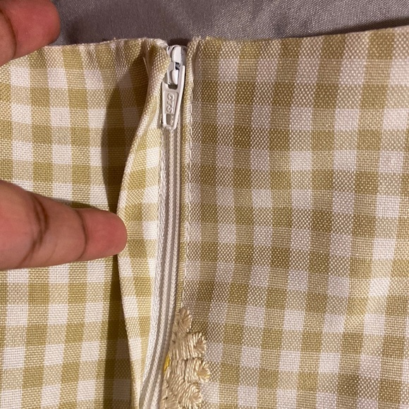 Vintage 90s mini skirt daisy and khaki gingham🌼👗🌼 size 1/small - Picture 6 of 6